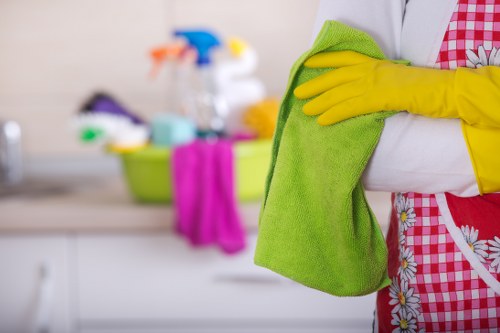 Final outcome confirmation for a resolved cleaning complaint
